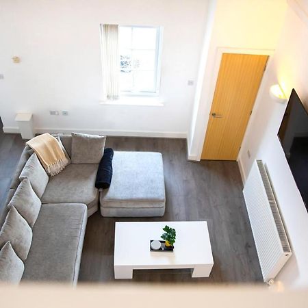 Large Unique 2 Bedroom Duplex Apartment With Private Parking & Free Wifi - Vat Qualifying By Amazing Spaces Relocations Ltd وارينغتون المظهر الخارجي الصورة