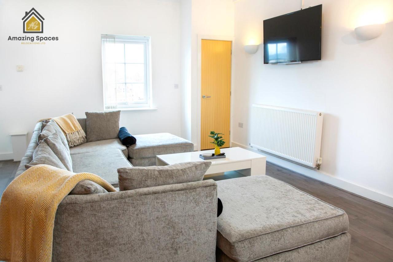 Large Unique 2 Bedroom Duplex Apartment With Private Parking & Free Wifi - Vat Qualifying By Amazing Spaces Relocations Ltd وارينغتون المظهر الخارجي الصورة