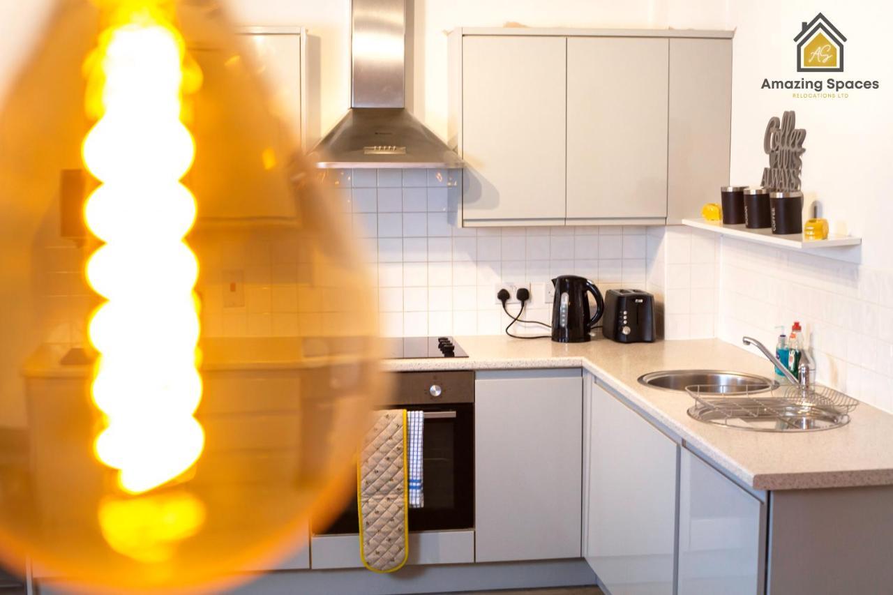 Large Unique 2 Bedroom Duplex Apartment With Private Parking & Free Wifi - Vat Qualifying By Amazing Spaces Relocations Ltd وارينغتون المظهر الخارجي الصورة